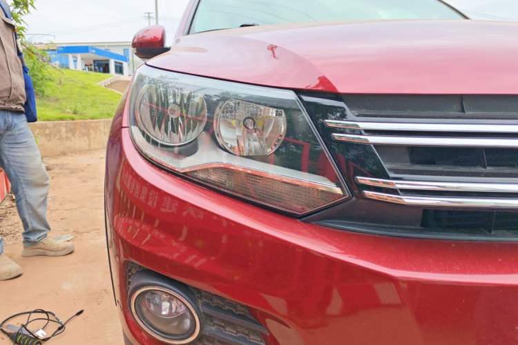 Used Volkswagen Tiguan 2012 2.0 TSI Comfort Edition Right Front Headlight