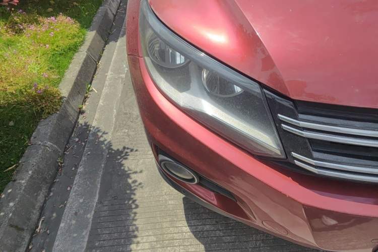 Used Volkswagen Tiguan 2012 2.0 TSI Comfort Edition Right Front Headlight