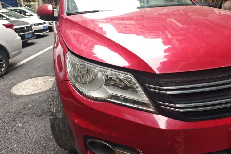 Used Volkswagen Tiguan 2012 1.8TSI Automatic All-Wheel Drive Elite Edition Right Front Headlight