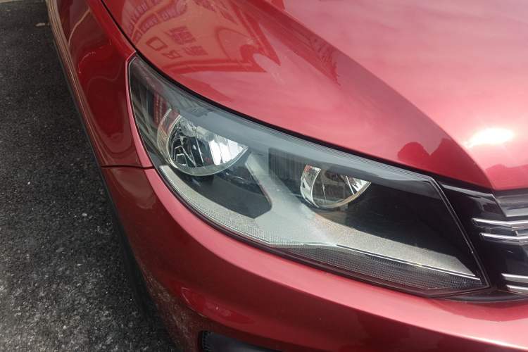 Used Volkswagen Tiguan 2012 2.0 TSI Comfort Edition Right Front Headlight