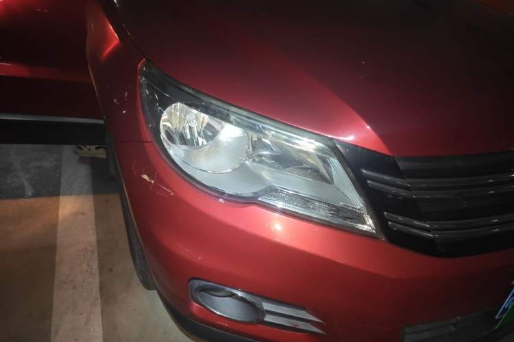Used Volkswagen Tiguan 2012 1.8TSI Automatic All-Wheel Drive Elite Edition Right Front Headlight