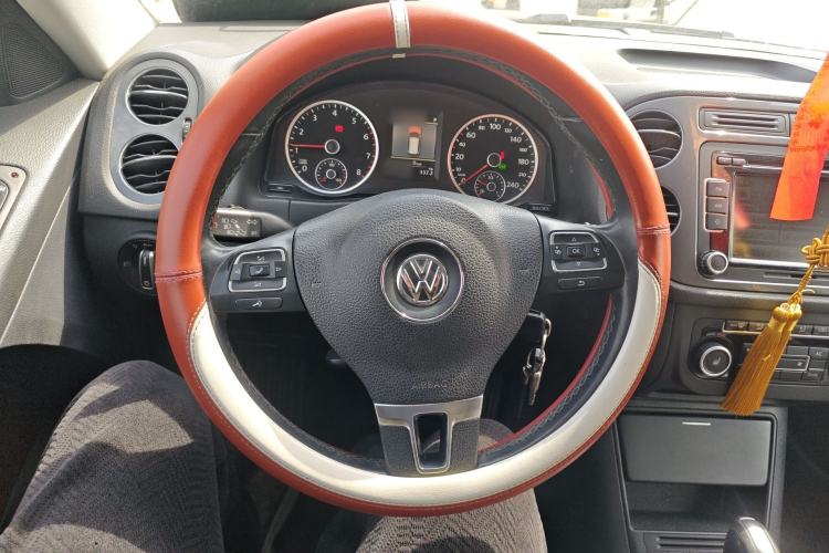 Used Volkswagen Tiguan 2012 2.0 TSI Comfort Edition Steering Wheel