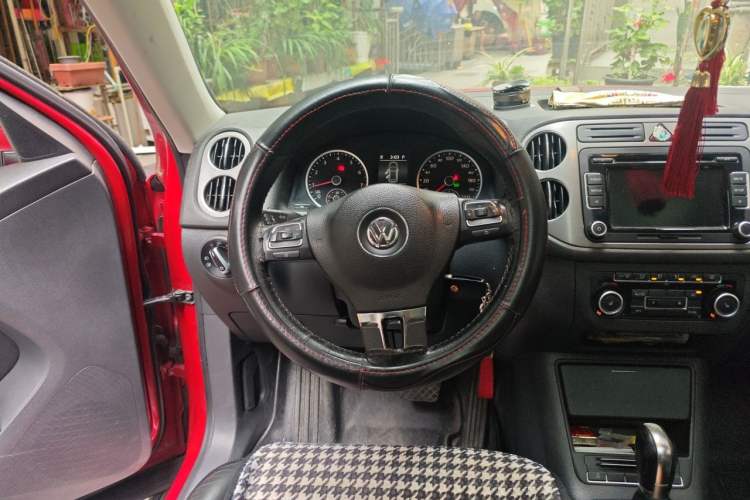 Used Volkswagen Tiguan 2012 1.8TSI Automatic All-Wheel Drive Elite Edition Steering Wheel