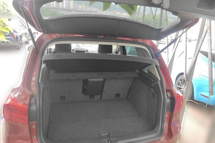 Used Volkswagen Tiguan 2012 2.0 TSI Comfort Edition Trunk