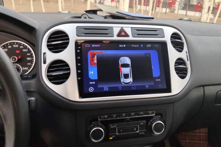 Used Volkswagen Tiguan 2012 1.8TSI Manual Two-Wheel Drive Enjoyment Edition Audio And AC Panel