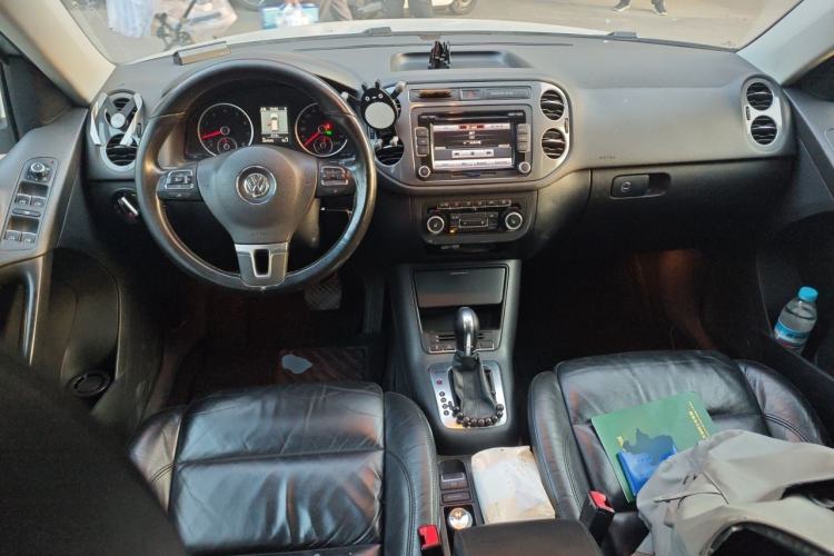 Used Volkswagen Tiguan 2012 2.0 TSI Comfort Edition Center Console