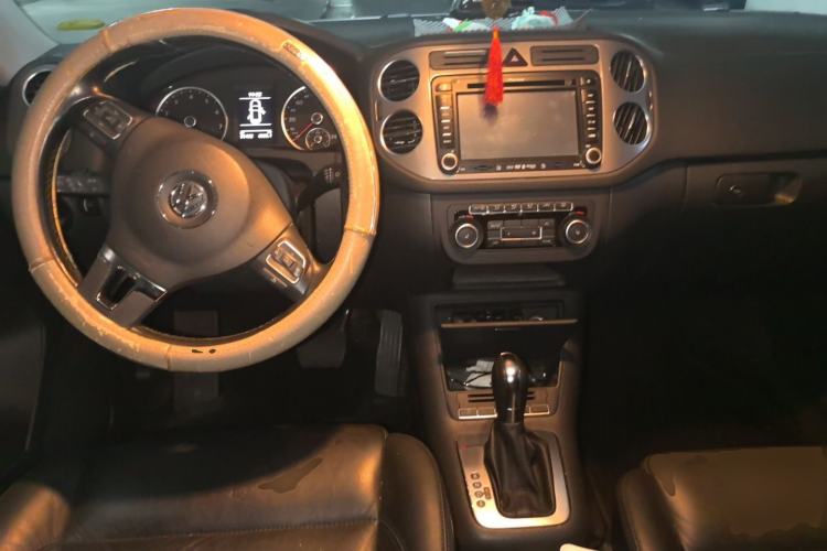 Used Volkswagen Tiguan 2012 1.8TSI Automatic All-Wheel Drive Elite Edition Center Console