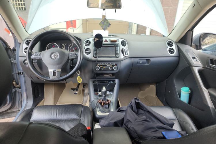 Used Volkswagen Tiguan 2012 1.8TSI Automatic Two-Wheel Drive Elite Edition Center Console
