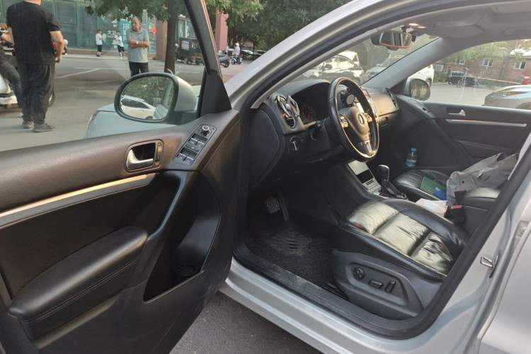 Used Volkswagen Tiguan 2012 2.0 TSI Comfort Edition Driver Seat