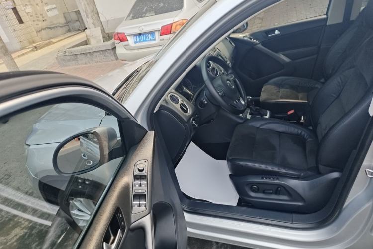 Used Volkswagen Tiguan 2012 2.0 TSI Automatic All-Wheel Drive Flagship Edition Driver Seat