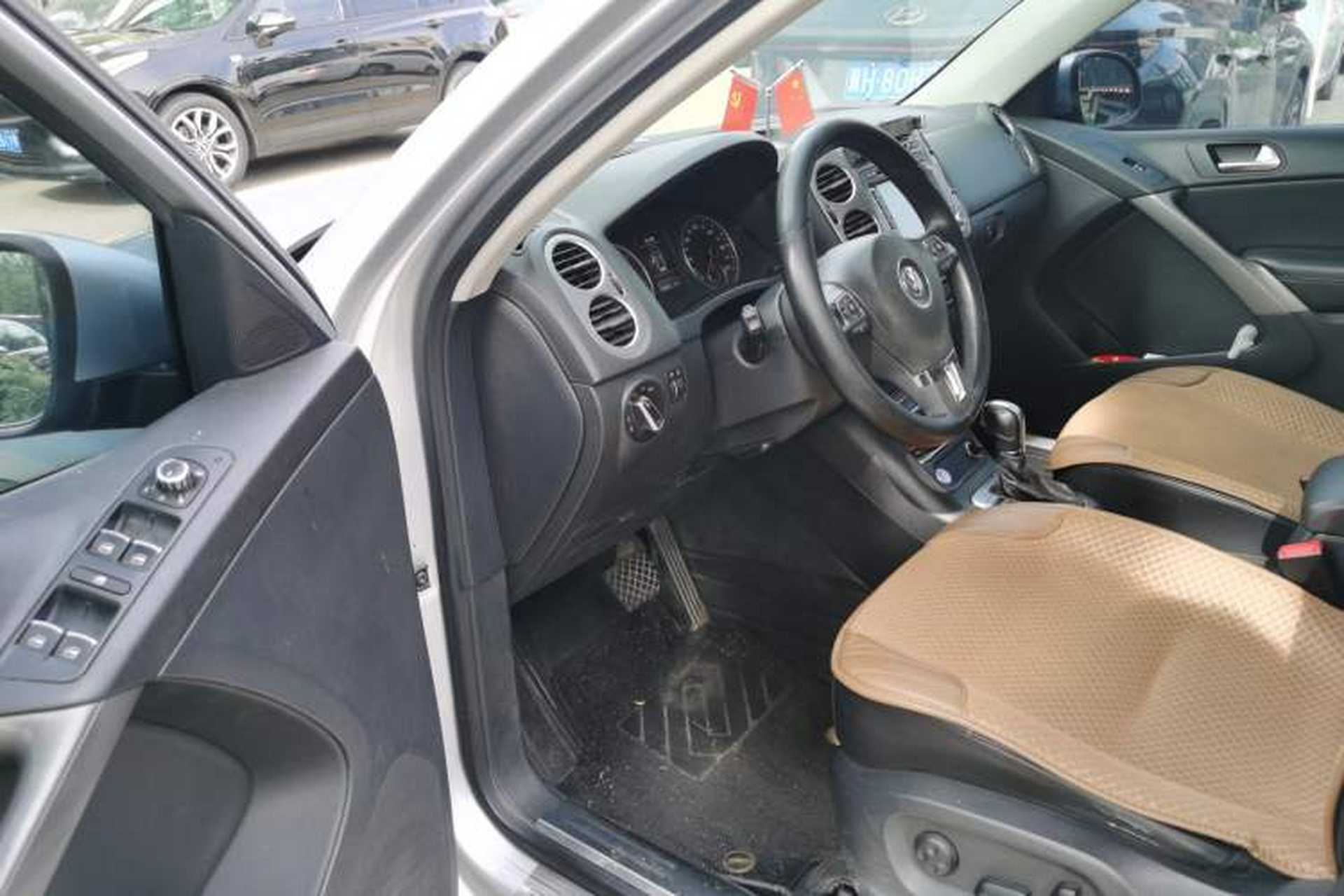Used Volkswagen Tiguan 2012 2.0 TSI Automatic All-Wheel Drive Elite Edition Driver Seat