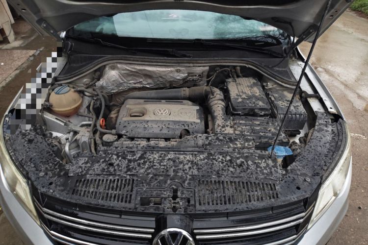 Used Volkswagen Tiguan 2012 1.8TSI Automatic Two-Wheel Drive Trend Edition Engine Bay