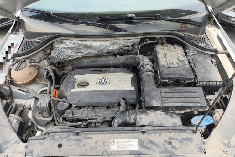 Used Volkswagen Tiguan 2012 2.0 TSI Automatic All-Wheel Drive Flagship Edition Engine Bay
