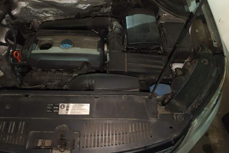Used Volkswagen Tiguan 2012 2.0 TSI Automatic All-Wheel Drive Flagship Edition Engine Bay Left