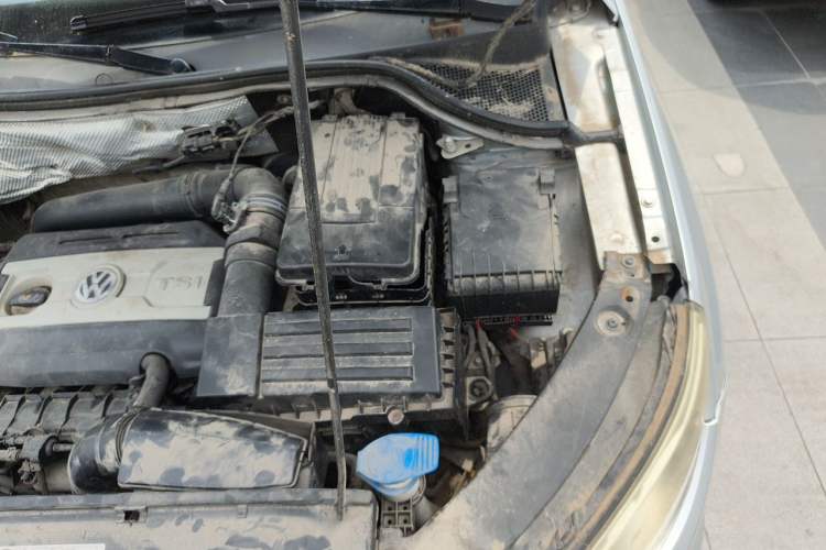 Used Volkswagen Tiguan 2012 2.0 TSI Automatic All-Wheel Drive Flagship Edition Engine Bay Left