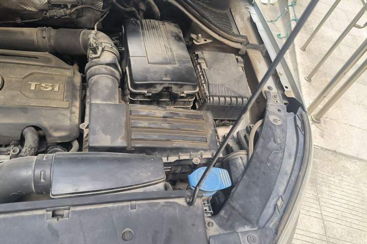 Used Volkswagen Tiguan 2012 1.8TSI Automatic All-Wheel Drive Elite Edition Engine Bay Left