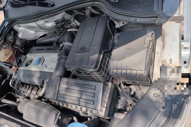 Used Volkswagen Tiguan 2012 2.0 TSI Automatic All-Wheel Drive Elite Edition Engine Bay Left