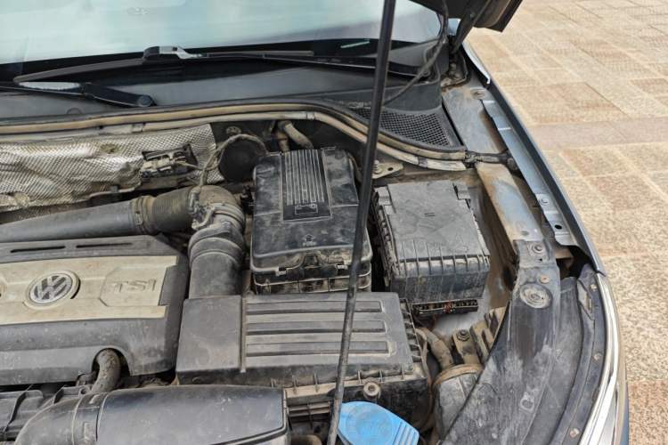 Used Volkswagen Tiguan 2012 1.8TSI Automatic Two-Wheel Drive Elite Edition Engine Bay Left
