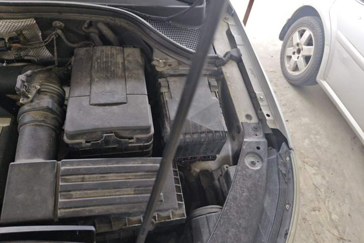 Used Volkswagen Tiguan 2012 1.8TSI Automatic Two-Wheel Drive Elite Edition Engine Bay Left