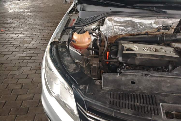 Used Volkswagen Tiguan 2012 1.8TSI Automatic Two-Wheel Drive Urban Edition Engine Bay Right