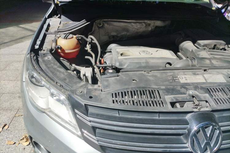 Used Volkswagen Tiguan 2012 1.8TSI Automatic Two-Wheel Drive Elite Edition Engine Bay Right