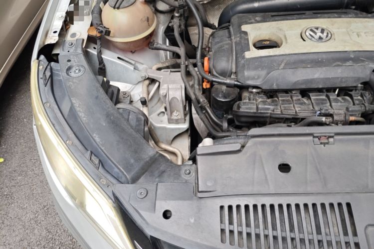 Used Volkswagen Tiguan 2012 1.8TSI Automatic Two-Wheel Drive Urban Edition Engine Bay Right