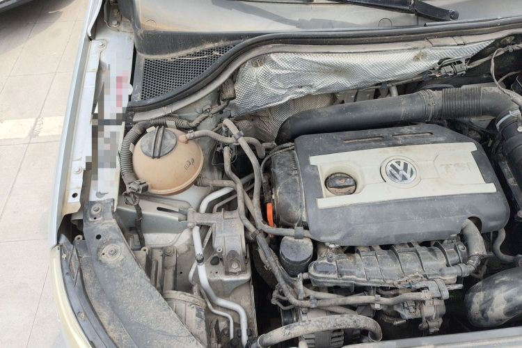 Used Volkswagen Tiguan 2012 2.0 TSI Automatic All-Wheel Drive Flagship Edition Engine Bay Right
