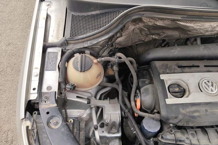 Used Volkswagen Tiguan 2012 1.8TSI Manual Two-Wheel Drive Enjoyment Edition Engine Bay Right