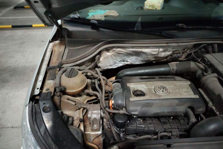 Used Volkswagen Tiguan 2012 1.8TSI Automatic Two-Wheel Drive Elite Edition Engine Bay Right
