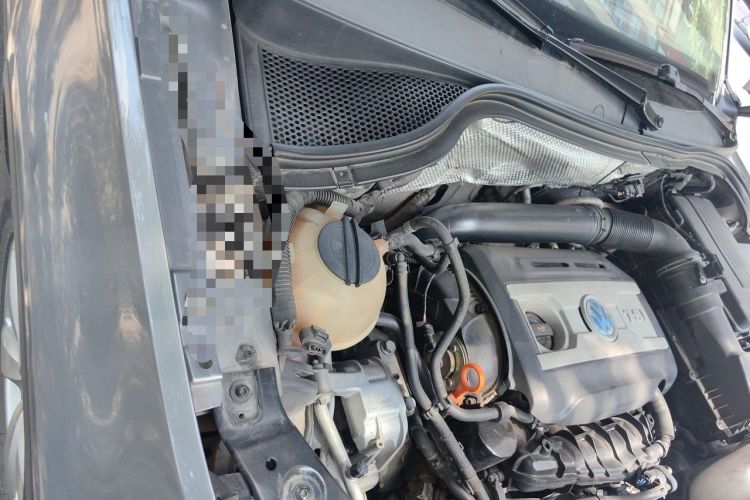 Used Volkswagen Tiguan 2012 2.0 TSI Automatic All-Wheel Drive Elite Edition Engine Bay Right