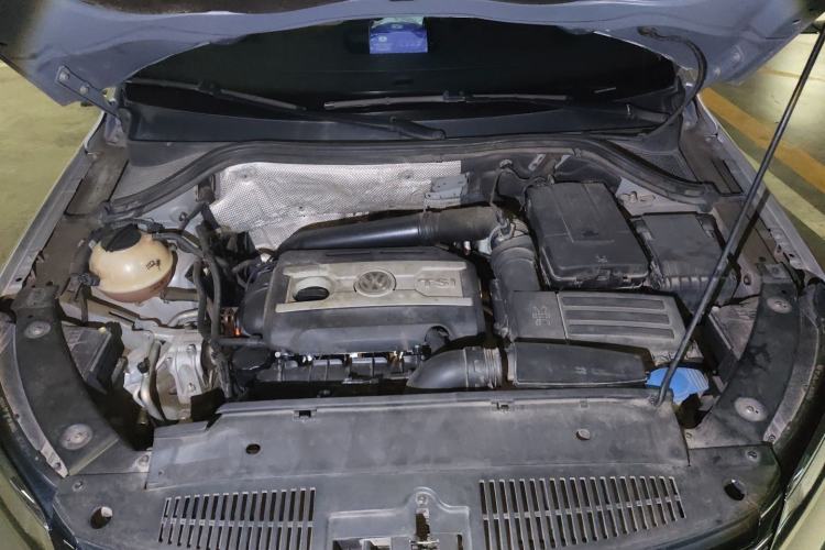 Used Volkswagen Tiguan 2012 2.0 TSI Luxury Edition Engine Bay