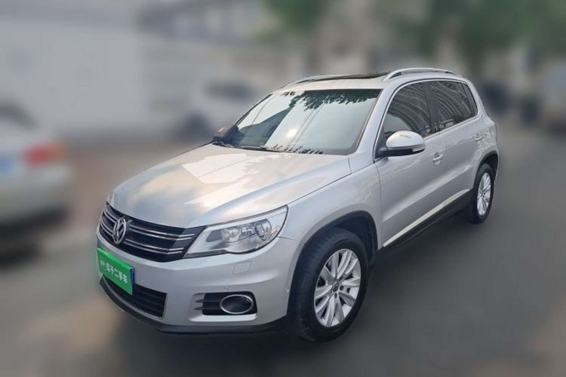 Used Volkswagen Tiguan 2012 2.0 TSI Automatic All-Wheel Drive Flagship Edition Front Left 45 Deg