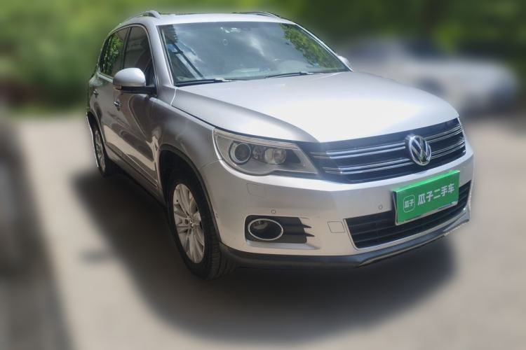 Used Volkswagen Tiguan 2012 2.0 TSI Automatic All-Wheel Drive Flagship Edition Front Right 45 Deg
