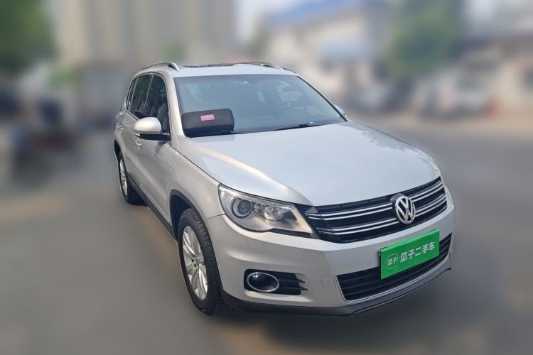 Used Volkswagen Tiguan 2012 2.0 TSI Automatic All-Wheel Drive Flagship Edition Front Right 45 Deg