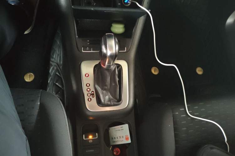 Used Volkswagen Tiguan 2012 1.8TSI Automatic Two-Wheel Drive Urban Edition Gear Lever