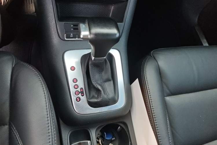 Used Volkswagen Tiguan 2012 1.8TSI Automatic Two-Wheel Drive Trend Edition Gear Lever