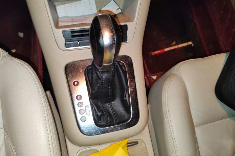 Used Volkswagen Tiguan 2012 1.8TSI Automatic Two-Wheel Drive Elite Edition Gear Lever