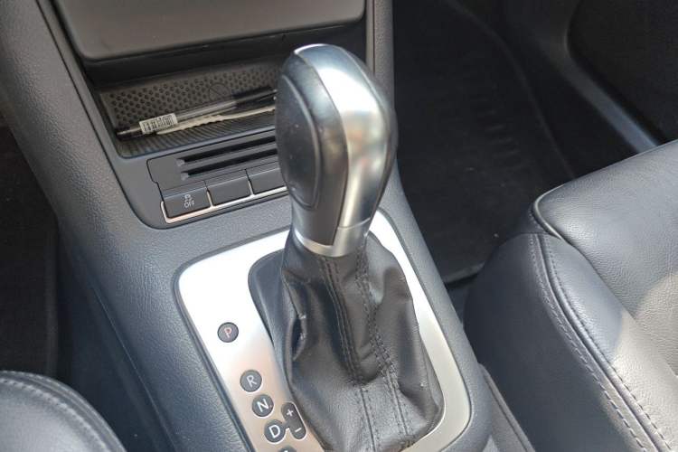 Used Volkswagen Tiguan 2012 1.8TSI Automatic Two-Wheel Drive Elite Edition Gear Lever