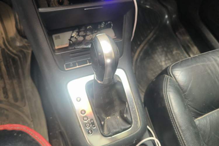 Used Volkswagen Tiguan 2012 1.8TSI Automatic All-Wheel Drive Elite Edition Gear Lever