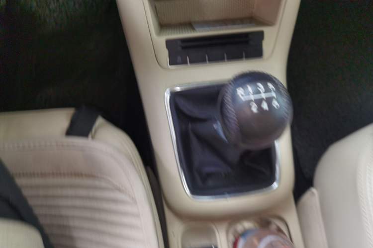 Used Volkswagen Tiguan 2012 1.8TSI Manual Two-Wheel Drive Urban Edition Gear Lever