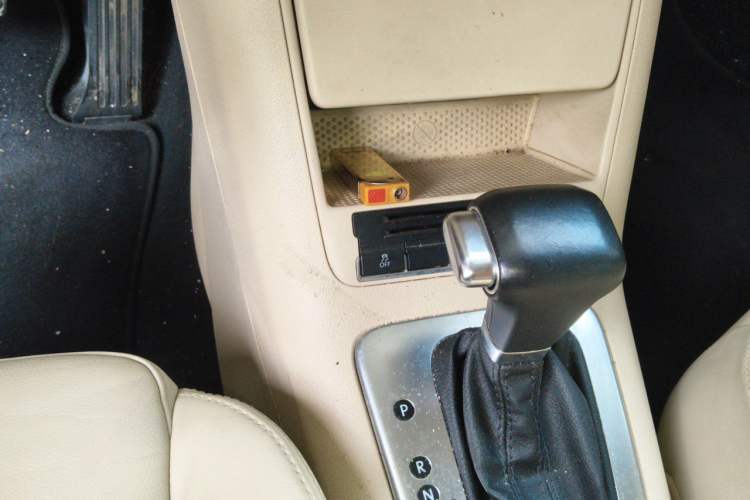 Used Volkswagen Tiguan 2012 1.8TSI Automatic Two-Wheel Drive Trend Edition Gear Lever