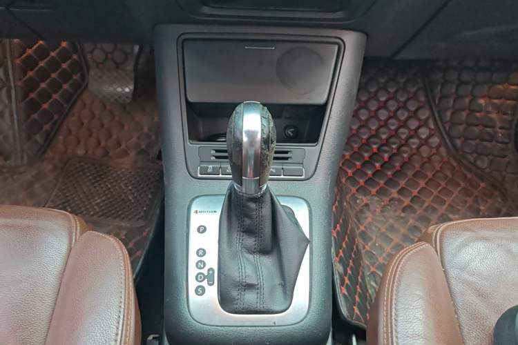 Used Volkswagen Tiguan 2012 2.0 TSI Comfort Edition Gear Lever