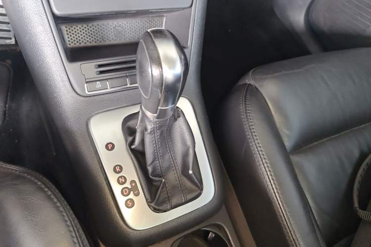 Used Volkswagen Tiguan 2012 1.8TSI Automatic Two-Wheel Drive Elite Edition Gear Lever