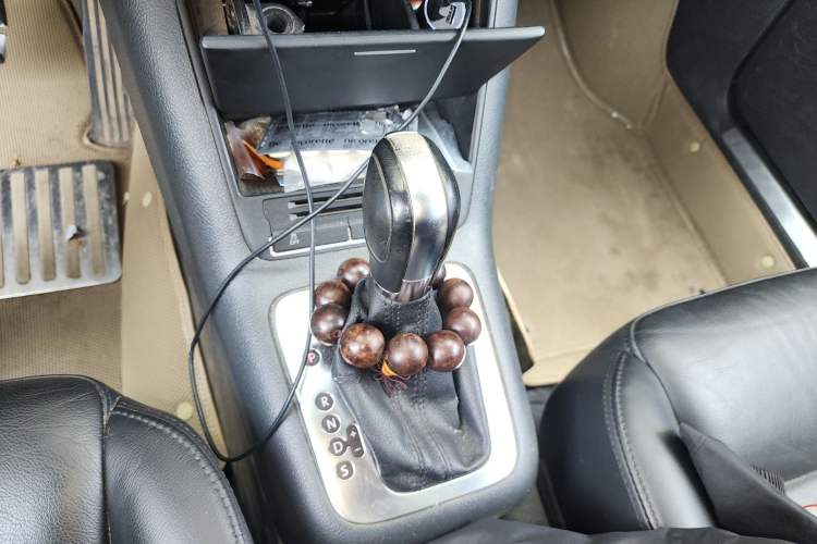 Used Volkswagen Tiguan 2012 1.8TSI Automatic Two-Wheel Drive Elite Edition Gear Lever
