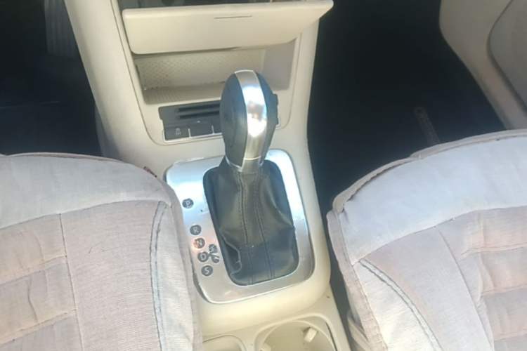 Used Volkswagen Tiguan 2012 1.8TSI Automatic Two-Wheel Drive Elite Edition Gear Lever