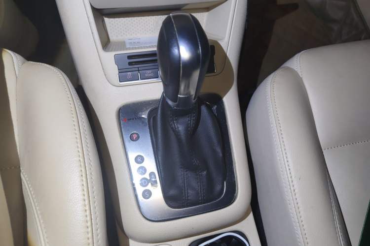 Used Volkswagen Tiguan 2012 2.0 TSI Luxury Edition Gear Lever