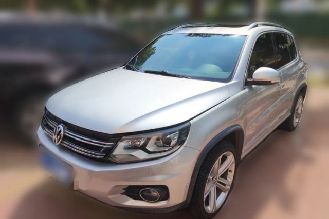 Ojetý Volkswagen Tiguan 2012 2.0 TSI Luxury Edition