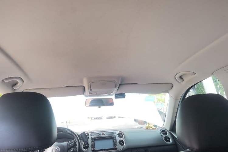 Used Volkswagen Tiguan 2012 1.8TSI Automatic All-Wheel Drive Fashion Edition Headliner