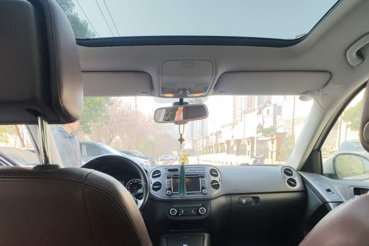 Used Volkswagen Tiguan 2012 2.0 TSI Comfort Edition Headliner