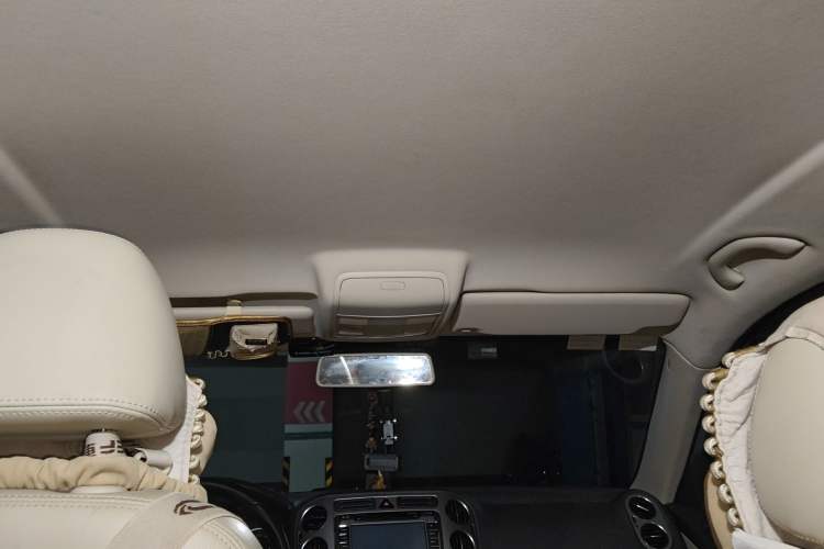 Used Volkswagen Tiguan 2012 1.8TSI Automatic Two-Wheel Drive Trend Edition Headliner